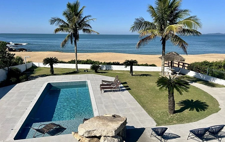 Casa na Praia do Estaleirinho | Bandeira Azul