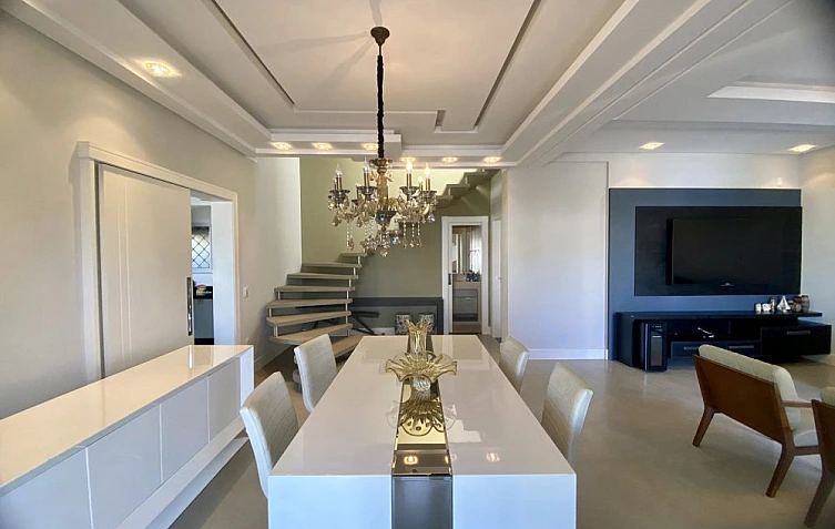 Casa Triplex - Aluguel no bairro Aririb� - Balne�rio Cambori� - SC