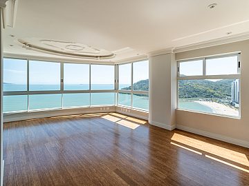 Cobertura Plana Embraed Frente Mar BC | R$ 14.2 Milh�es