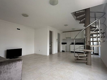 Duplex na Praia dos Amores BC | Terra�o e Vista Verde