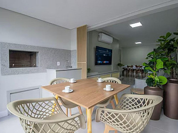 Apartamento Decorado no Centro de Balne�rio Cambori�