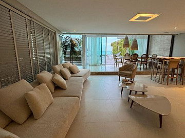 Apto Frente Mar Barra Sul BC | Piscina Privativa